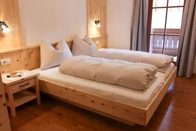 Image de Appartement 'Zirm' avec vue sur la montagne, terrasse partagée et Wi-Fi