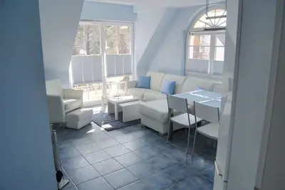 Image de Modern vacation apartment in Zingst with balcony, wood-burning stove and central location
