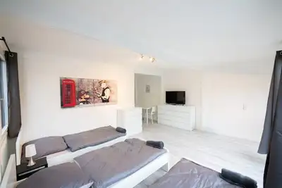 Image de Monteurwohnung für 5 Personen mit Balkon & Küche – Ahrensburg Nähe Hamburg