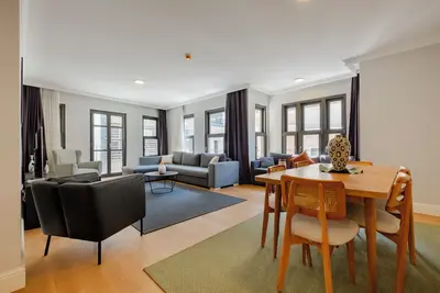 Image de Spacious 3-Bedroom with Ac, Elevator & Free Parking – to 1 min to Taksim Square