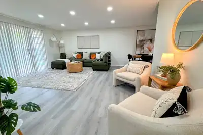 Image de Sfh | Garage | Fenced Yard | Quiet Neighborhood