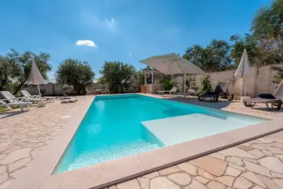 Image de Villa 'Casa Vacanza Ranzulu' avec Piscine Privée, Wi-Fi et Climatisation