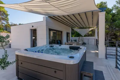 Casa Bianca-Brac by Villas Guide