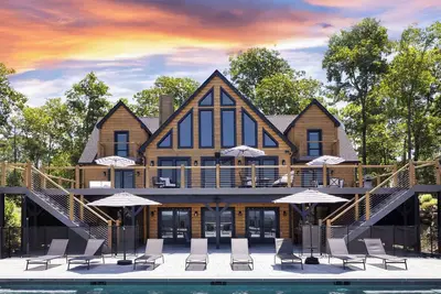Image de Lotus Lodge: Pool | Hot Tub | Sauna | Incredible Views