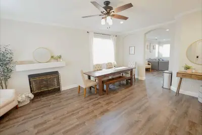 Image de Cozy Home Near Downtown Sacramento