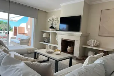 Image de Costa del sol penthouse 500m from beach w/oversized terrace