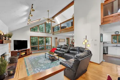 Image de Poconos Lake House: Fire Pit, Kayaks, Pool and Lake Access!