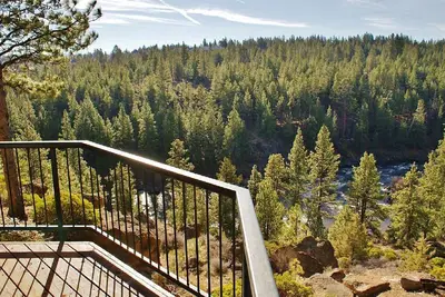 Image de Lovely Contemporary Townhouse with Gorgeous River View