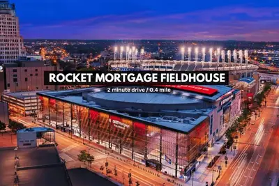 Image de Lux 15th Floor Skyline Suite in Heart of Downtown!