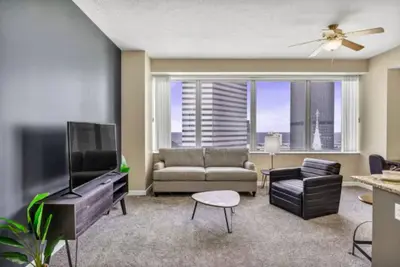 Image de 18th Floor SkySuite w/ Stunning Views of Downtown!