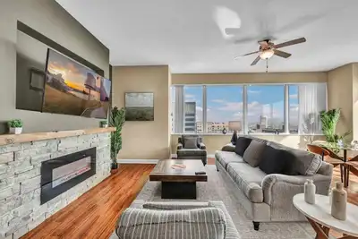 Image de The SkySuite Penthouse: 21st Floor | Epic Views!