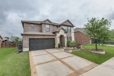 Image de 4 Beds 4 bath- Ev Charger, Gym, Media room, Yard & Pool