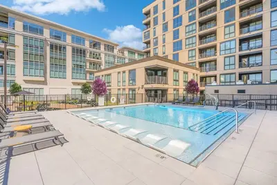 Image de Modern 1br in Indy | Walk to Bars & Events