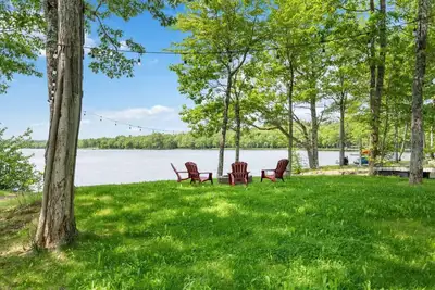 Loon Lodge on the Lake