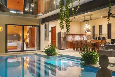 Image de Serene villa walkable to Calle 7, heated pool, 5 beds, up to 10 guests, concierg