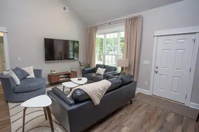 Image de Private, modern and New 3-bedroom house in charming Camden