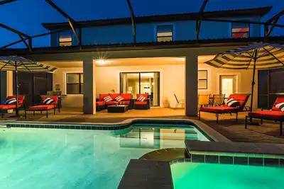 Image de Spacious 8br - Game Room - Theater - Near Disney!
