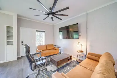 Image de Visit Route 66: Haunted Historic Retreat in Tulsa!