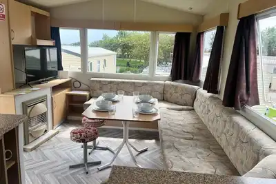 Image de Cosy caravan with free WiFi at Sand le Mere Holiday Park, ref 71009r