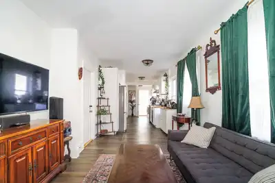 Image de Walk to Eats, Shops + More: Prime Providence Stay!