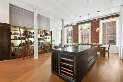 Image de Bond Haven by StayHaus | Historic 2br Noho Loft