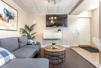 Image de Welcome to quiet, clean and cozy private suite