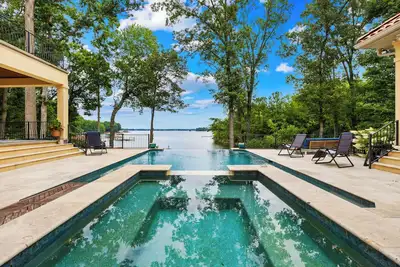 Image de Oasis at Lake Norman Lkn, 20 min from Clt uptown