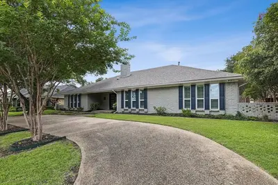 Image de Quaint 4-bedroom house with Pool in charming Dallas