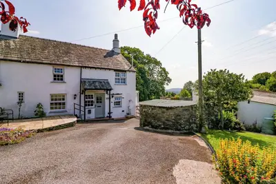 Image de Burnbank Cottage, character holiday cottage in Grange-Over-Sands