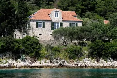 Image de Maison de pêcheur près de la mer Baie Sveti Ante, Hvar (K-24817)
