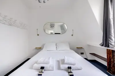 Paris Marais Rosiers