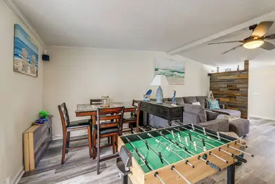 Image de 7 Mi to Beach! Sneads Ferry Family Home w/ Hot Tub