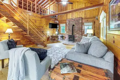 Image de Secluded Lodge Stay: Day Trip to Audra State Park!