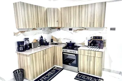 Image de Charming 2-bedroom all ensuite with a Back Up Generator and Elevator in the Cbd