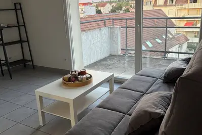 Image de Appartement proche drapeau et république