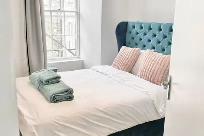 Image de 3rd floor 1 bedroom apartment in old town