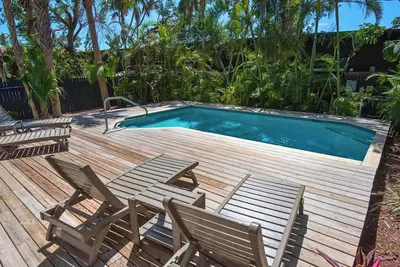 Image de Charming Villa with Pool Access & Full Kitchen for Easy Meals!