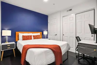 Image de CozySuites Stylish 1br in Downtown Pitts #2