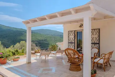 Image de Belle maison de vacances privée avec climatisation, Wifi, Tv, patio, vue panoramique, parking