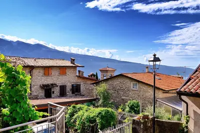 Image de Casa Bouganville by Theater Home - in the heart of the historic center of Olzano