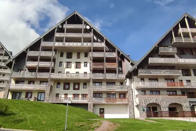 Image de Appartement spacieux à Super-Besse avec terrasse et garage