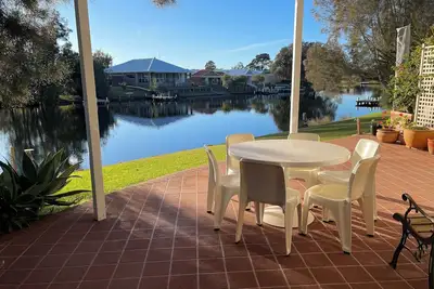 Image de Watersedge- The Moorings - Sussex inlet- Newly refurbished