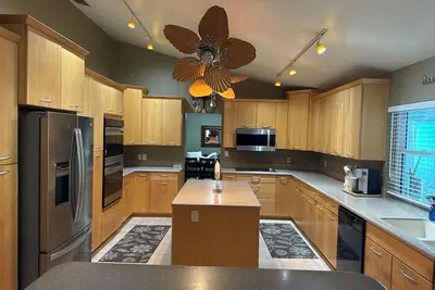 Image de The Big Bungalow with Saltwater Pool