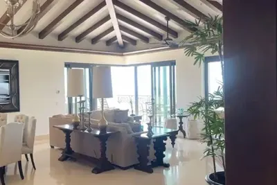 Image de 3-bedroom Penthouse Condo in charming Cabo San Lucas with Ac, fitness room