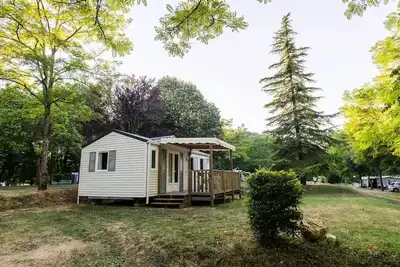 Image de Mobilheim 2 Schlafzimmer Confort - halb ĂĽberdachte Terrasse 4 Personen