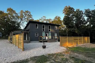 Image de New Build! 3br 3ba with Loft Near Lakes•Oaklawn•Garvin Gardens & Hot Springs