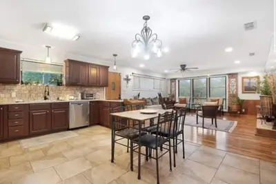 Image de Kirk’s Kilgore Kottage - 3 bedrooms, 2 bath House