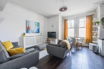 Image de Stylish Victorian Flat | 3 Min Walk to Station