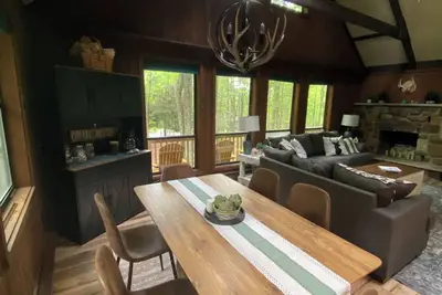 Image de Tranquility - Quiet and woodsy cabin in the North Pocono Woods