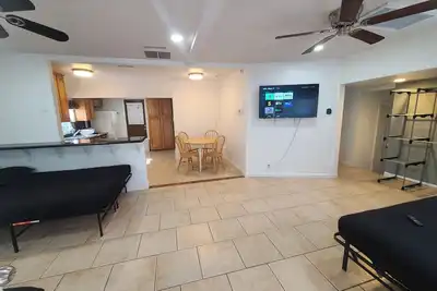 Image de 2b Luxurious Villa Dtla Disney Beach Freeway Lax Free Wifi Laundry Cozy Clean